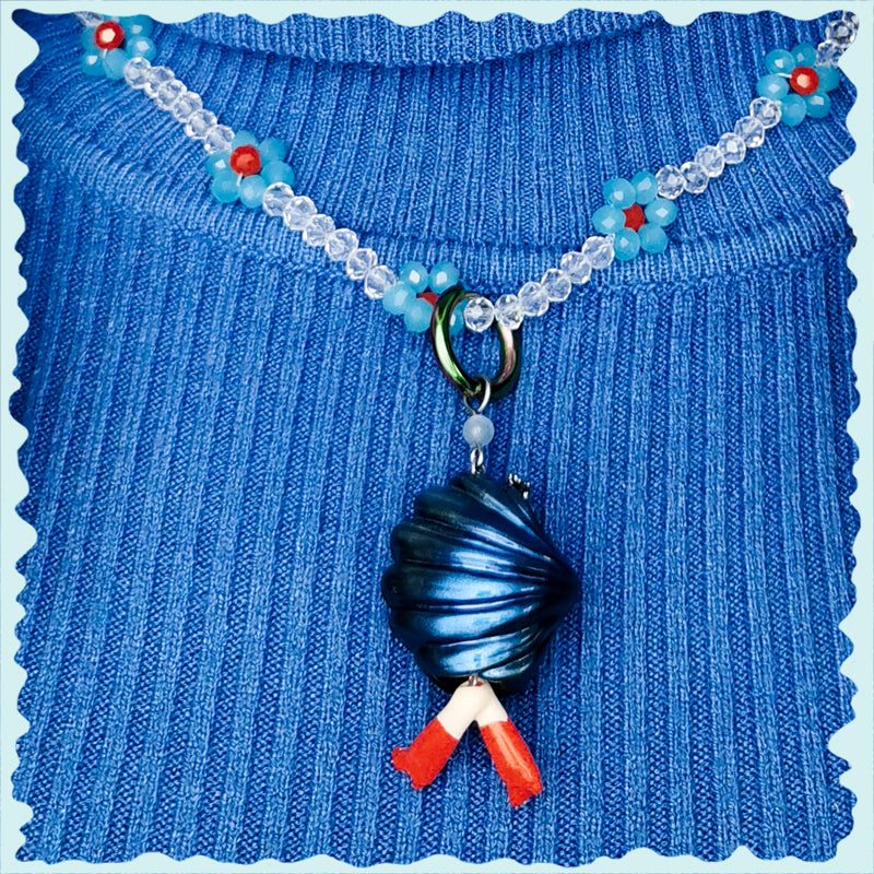 Fairy mini shy clam necklace and earring set in classic blue and red colors