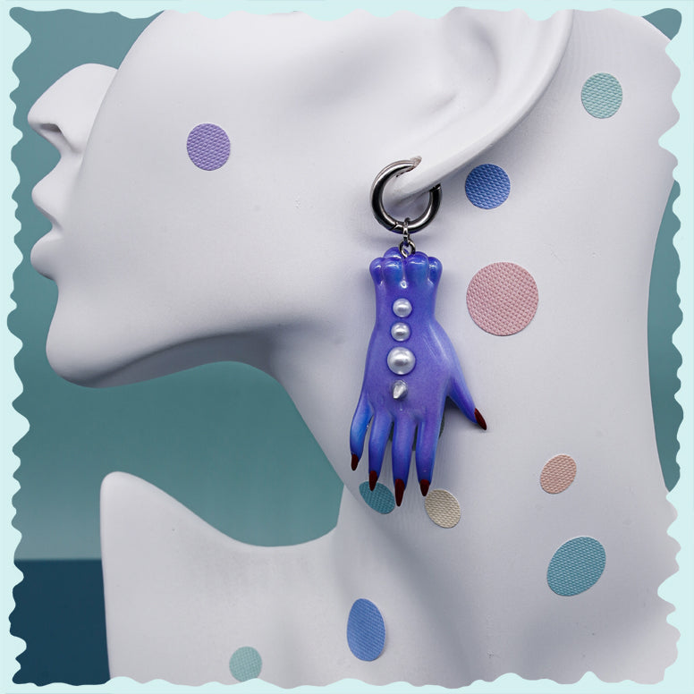 The blue fairy goblin hands earring, necklace & hairclips